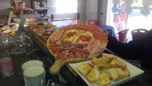 Il ricco aperitivo